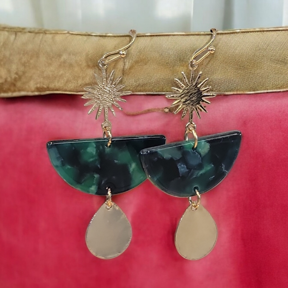 Green/gold  earrings